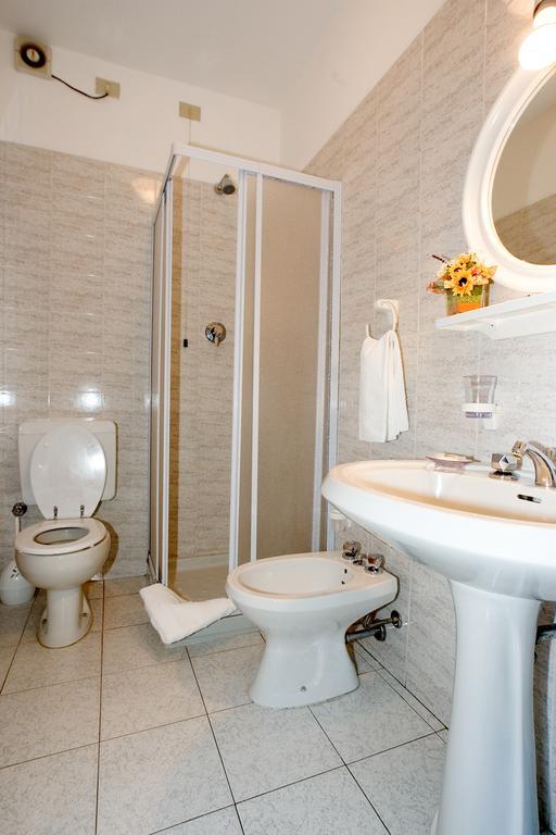Hotel Del Mera Sorico Bilik gambar